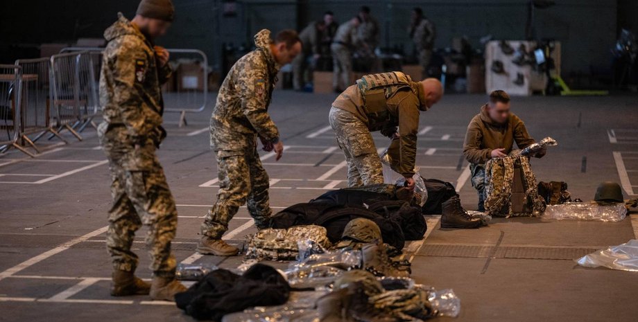 військові ЗСУ форма, війна в Україні,