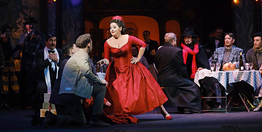 Фото: Susanna Chakhoian/Facebook, Александр Чекменев