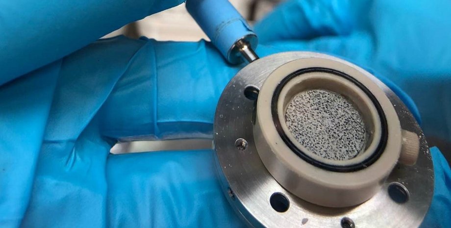 Оловянный пенопласт, пена, батарея, аккумулятор, фото