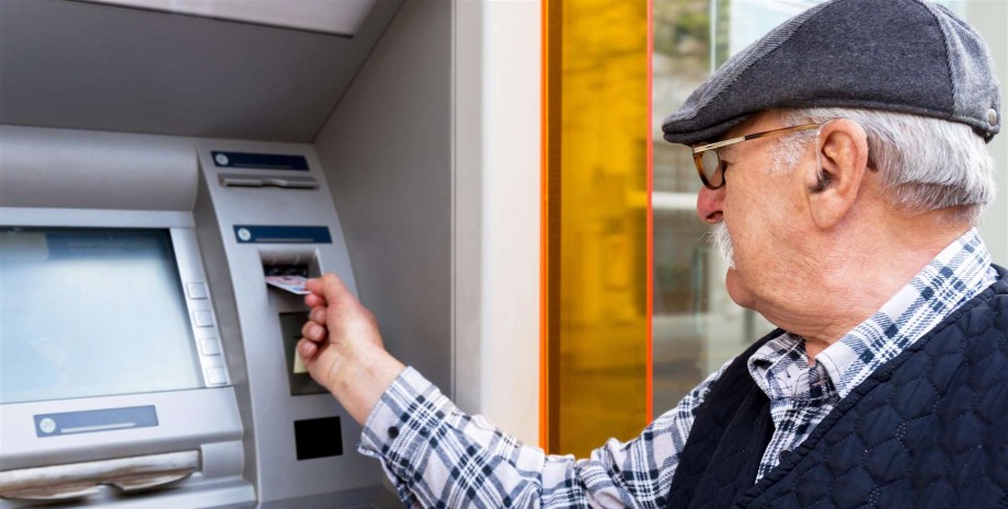 Пенсия пенсия, пенсионер, банкомат, банковская карта