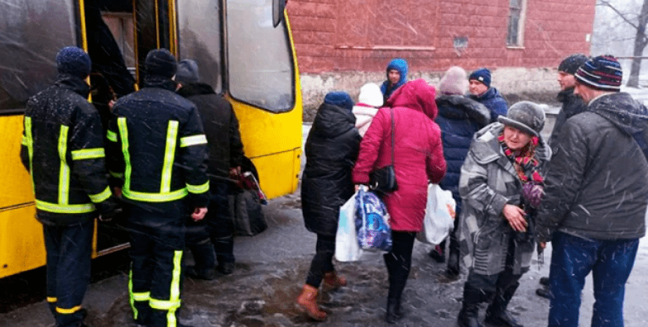эвакуация, автобус для эвакуации, эвакуация мирных граждан, эвакуация из оккупированных территорий, эвакуация запорожская область