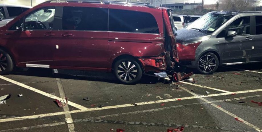 Испания, сотрудник Mercedes, бульдозер, машины, автозавод, Mercedes