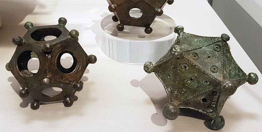 камінь, різьблення, неоліт, знахідка, артефакт, предмет, питання, археологи, археологія, прикраса, барабан, куля, додекаедр, Британія, кераміка