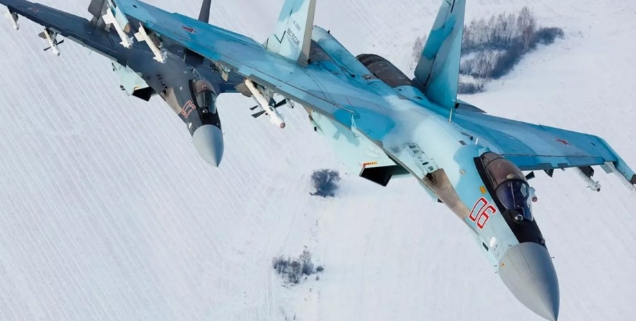 Російські винищувачі Су-35