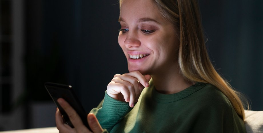 Любовь во времена ИИ: виртуальный "парень" сделал девушке предложение и предложил обручальное кольцо