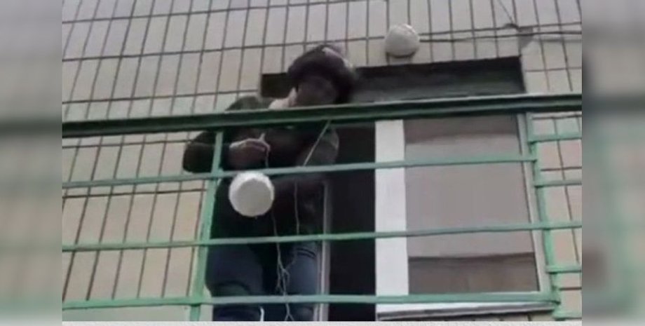 Киев, ЖЭК, карантин, документы, паспорта, ведро,