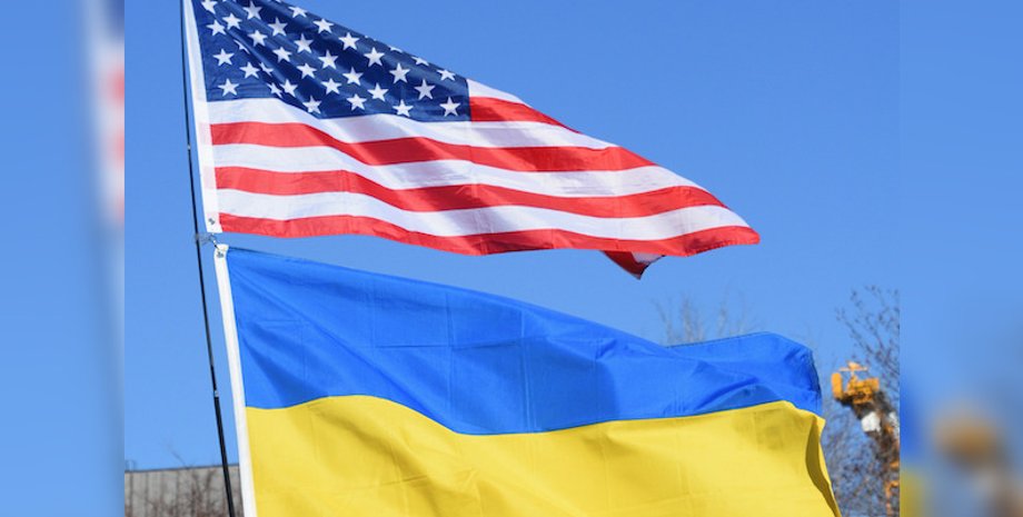 Украина, США, флаги стран, американский флаг, украинский флаг, дипломаты США в Украине
