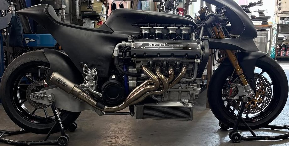 Мотоцикл Ferrari HF355