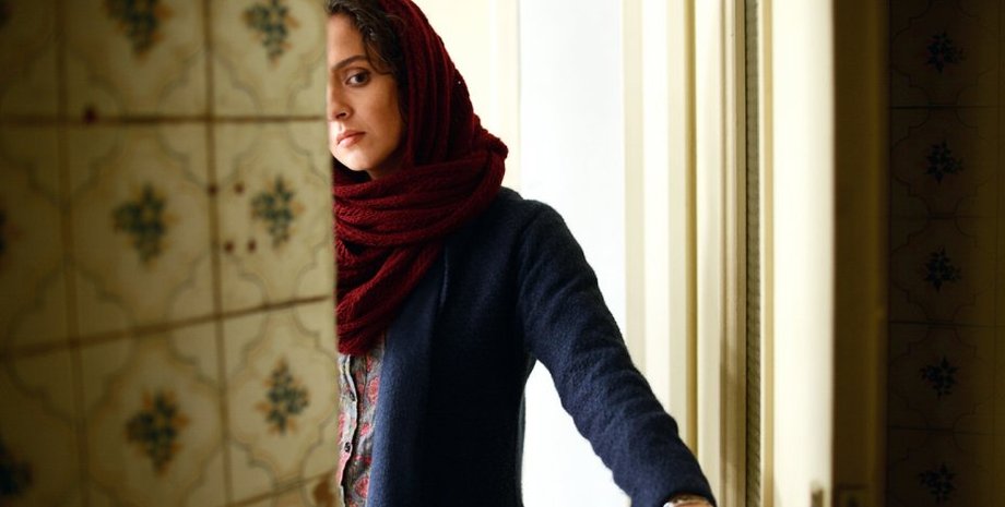 Фото : Таране Алидости в фильме "Коммивояжер"