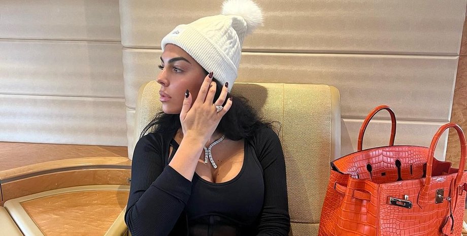 Джорджина Родригес, криштиану роналду, аль наср, саудовская аравия, частный самолет