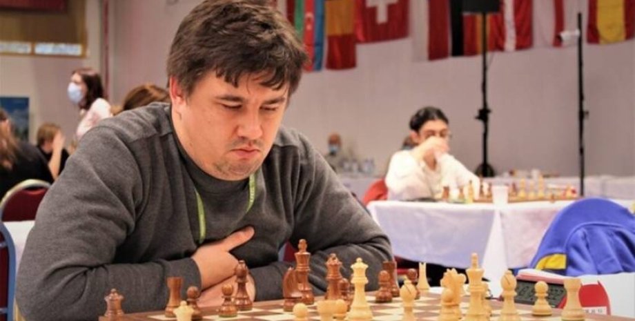 Кузубов, шахи