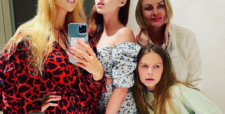 Оля Полякова мама, оля полякова дочери, светлана полякова, англия, аутоиммунная болезнь, оля полякова где дети