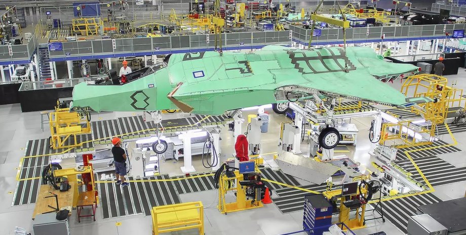 цех із виробництва F-35