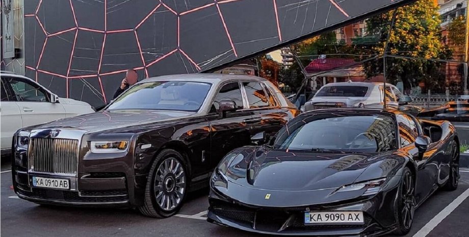 Ferrari SF90, суперкары Украины, роскошные автомобили, Самые дорогие авто в Украине