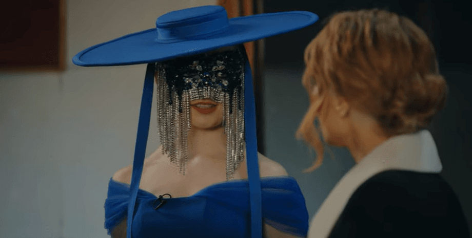 Клавдия Петровна показала лицо