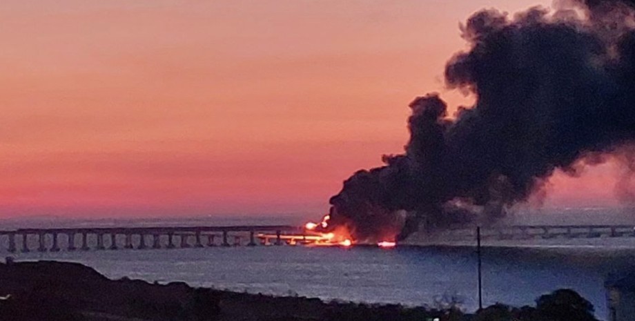 взрыв на крымском мосту, атака крымского моста, подрыв крымского моста, взрыв на керченском мосту