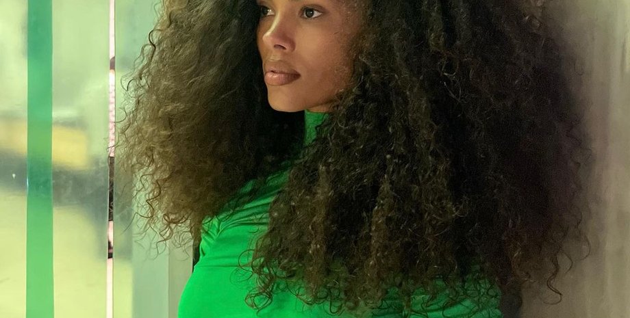 тина кунаки, зеленое платье, тренд сезона