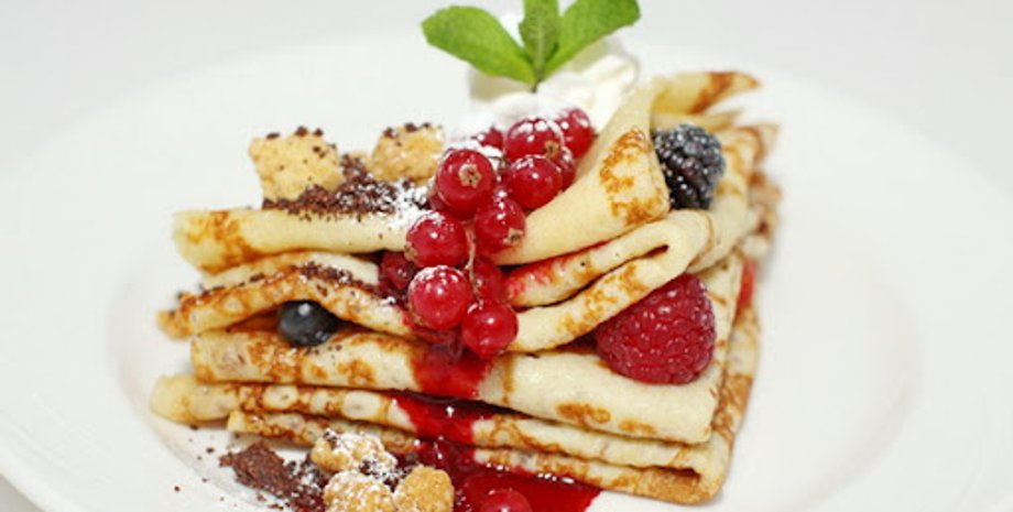 Блинчики с ягодами, блины рецепт, блины, как приготовить блины