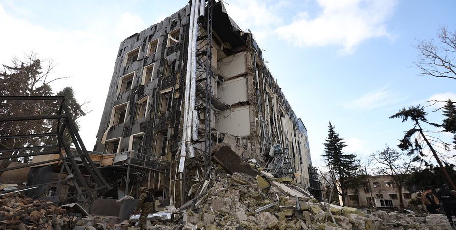 Удар по Изюму, горсовет в Изюме