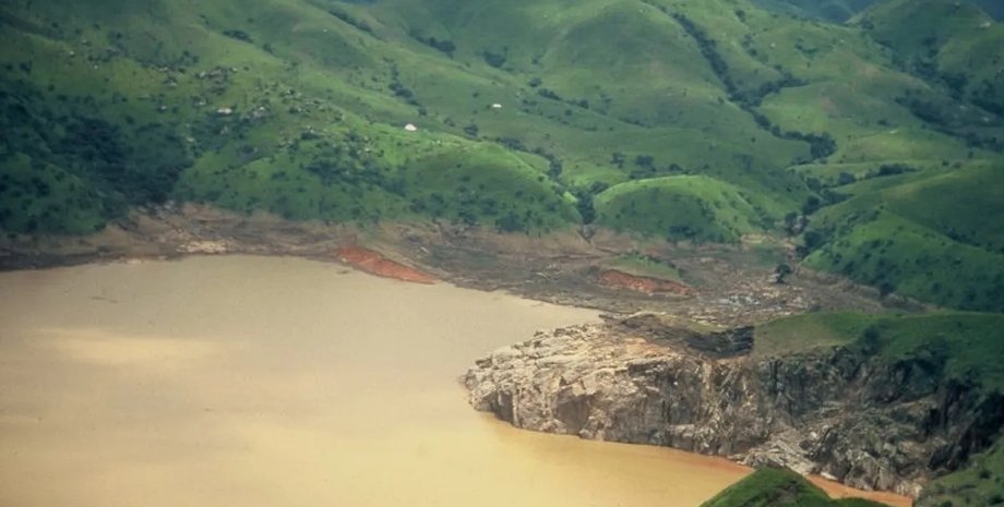 оезро Ньос Ньос озеро