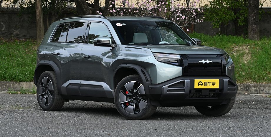 BYD Leopard 3 BYD Leopard 3