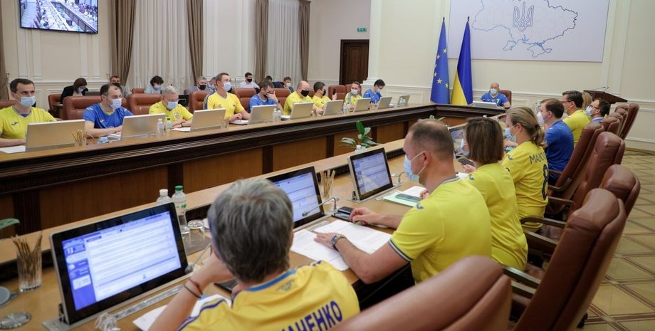 Кабмин, Евро-2020, футболки, сборная Украины,