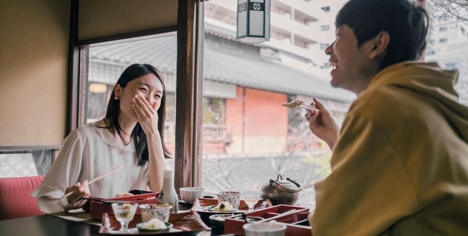 китайцы, свидание, обед, смех