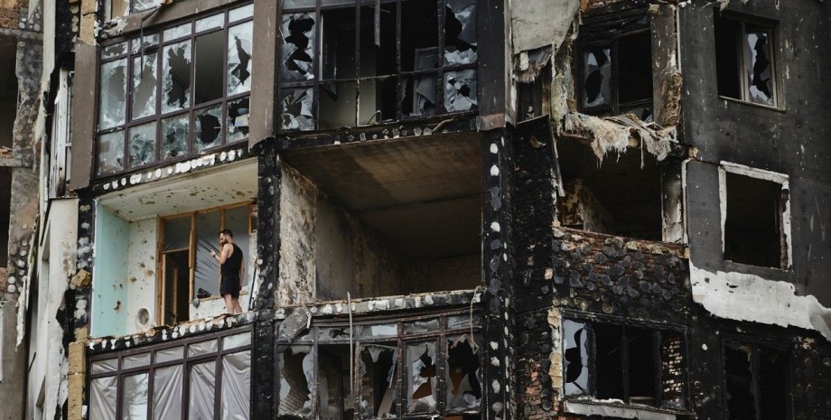 Разрушенный дом разрушенный дом, война в Украине, последствия войны, последствия удара, последствия удара, удар по дому
