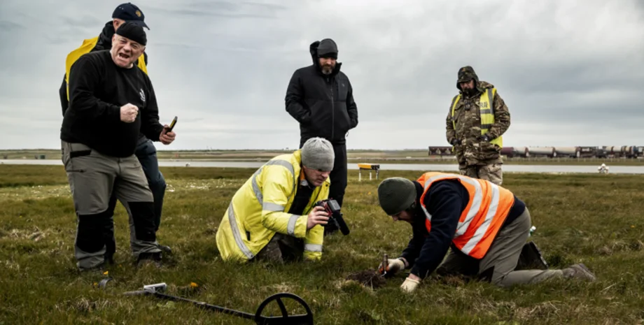ветераны, военные, археология, раскопки, артефакты, кельты, колесница, находка
