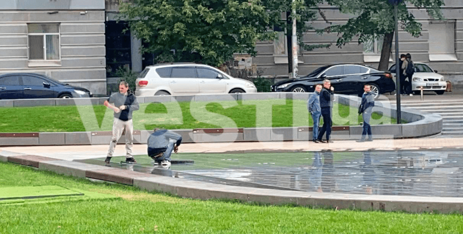 сухой фонтан, киев, арсенальная