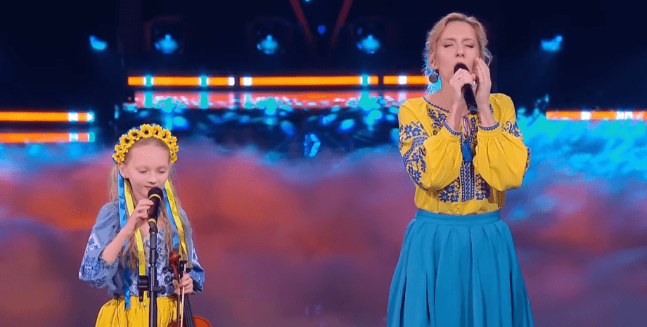 співачка Ілларія з донькою взяли участь у голосі Італія