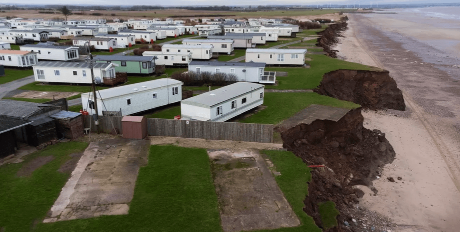 Британская деревня, деревня, поселение, дома, жилье, недвижимость, береговая линия, побережье, эрозия, частые штормы