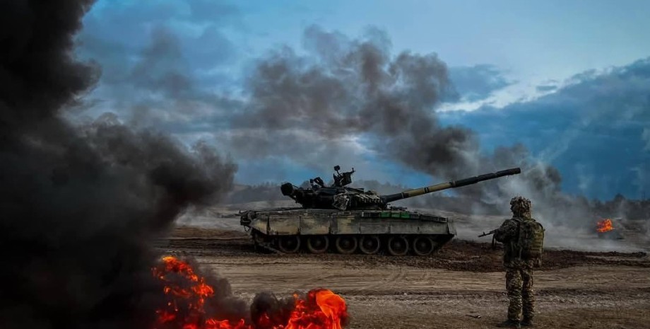 боец ВСУ украинский танк на передовой