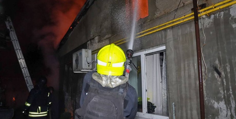 Атака Шахедов на Одессу, Одесса пожар, Одесса ГСЧС, Одесса разрушения 16 апреля, Одесса пострадавшие, обстрел Одессы 16 апреля