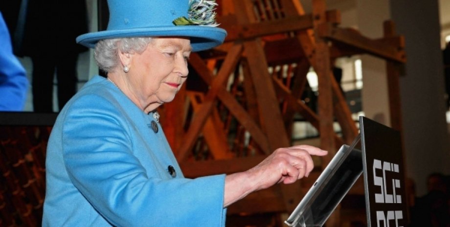 Королева Елизавета II приобщается к Twitter / Фото: Reuters