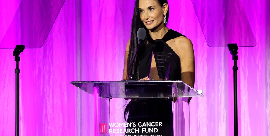 Деми Мур, Деми Мур стиль, брюс уиллис, благотворительное мероприятие, фонд исследования рака женщин, том хэнкс рита уилсон