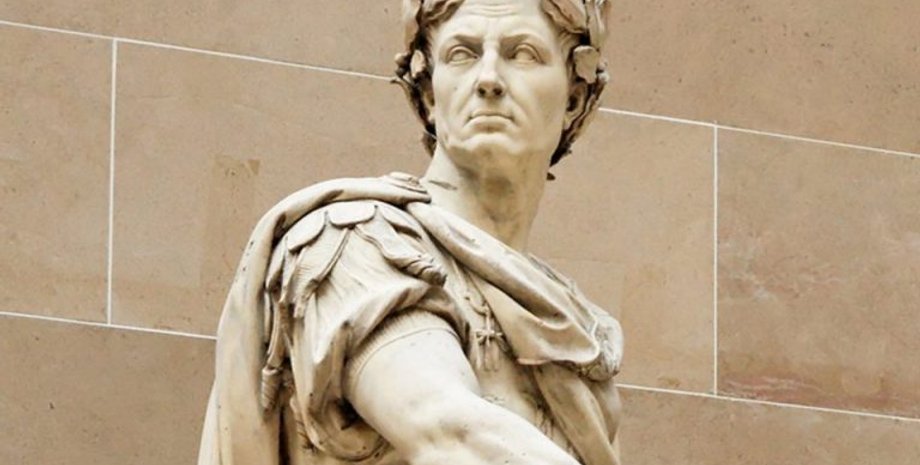 статуя юлий цезарь император