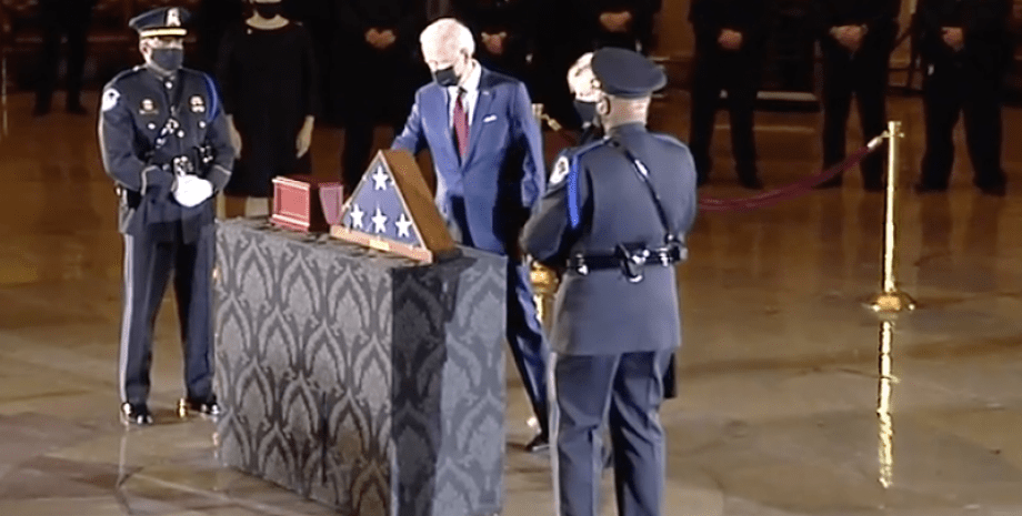президент США, Джо Байден, первая леди США, Джилл Байден, останки полицейского, штурм капитолия, выборы в сша 2020