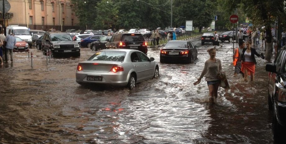 москва осадки, ливень в москве, дождь москва