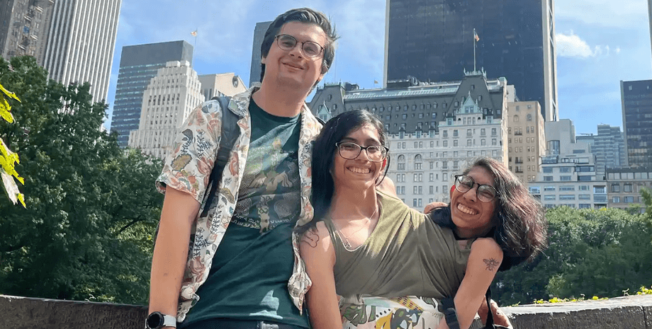 Сіамські близнючки Кармен і Люпіта Андраде та Деніел