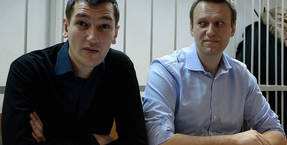 Олег и Алексей Навальные / Фото: Геннадий Гуляев, "Коммерсантъ"