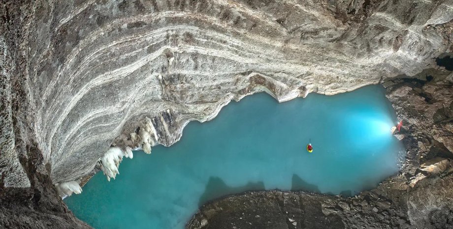 озеро, озеро нейрон, термальное озеро нейрон