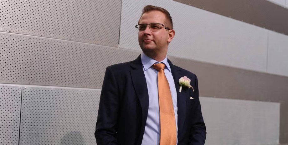 Прокуратура й соратники подали різні версії