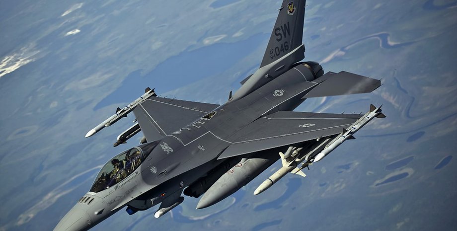 Истребитель F-16