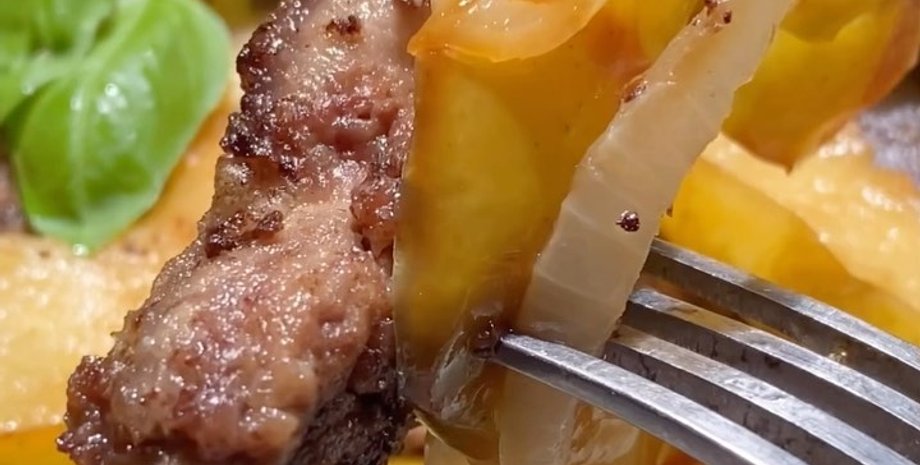 куриная печень, яблоки, лук, печень по-берлински