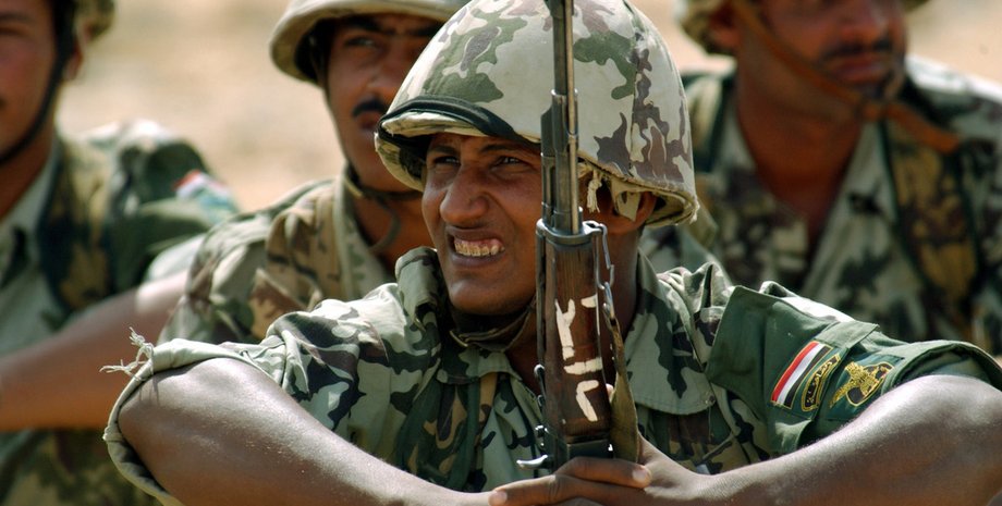 Египет, армия, АК-47,