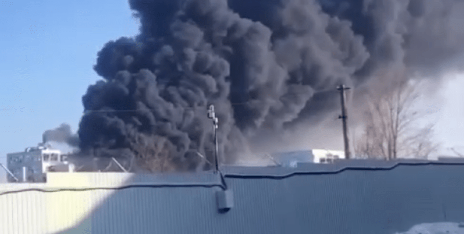 ростовская область, пожар, горит завод