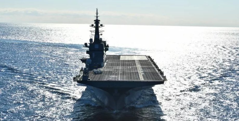 Японський військовий корабель