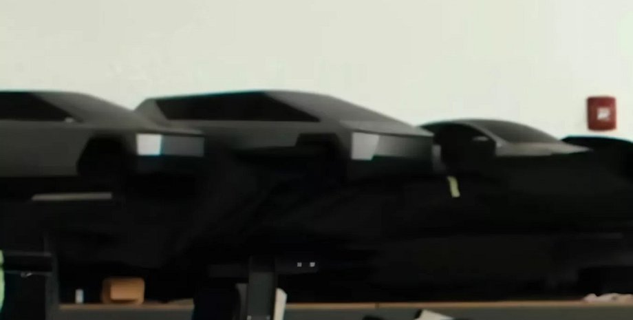 внедорожник Tesla