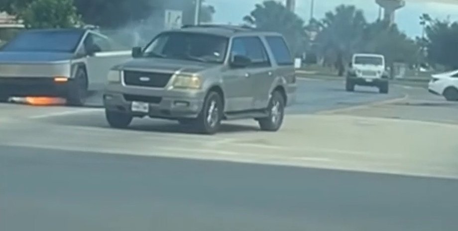 пожар Тесла, пожары Tesla, Tesla Cybertruck, пикап Tesla Cybertruck, электромобиль Tesla, электромобиль Tesla